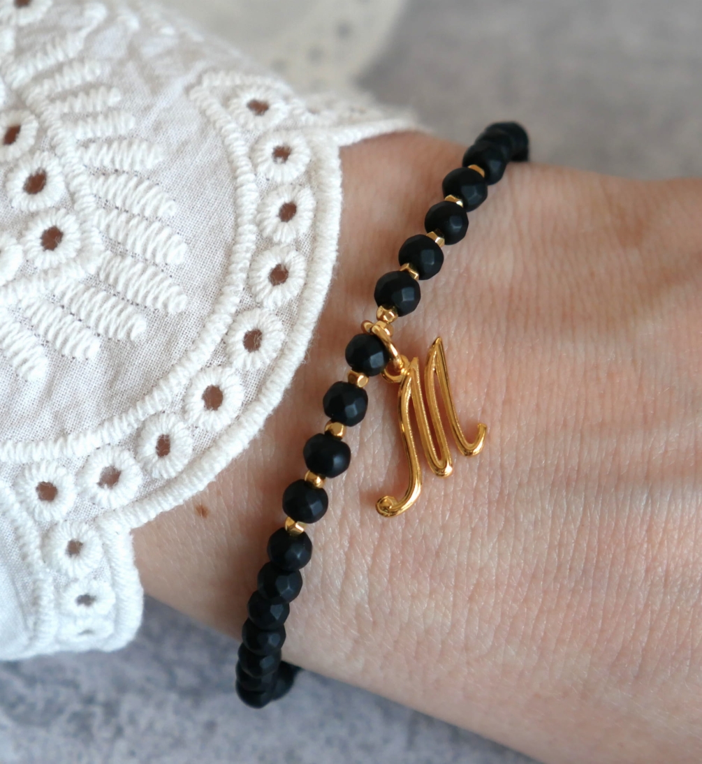  Bransoletka z literą M - Kamień onyks czarny matowy i hematyt - Bransoletka z dowolną literą - P1220081.JPG