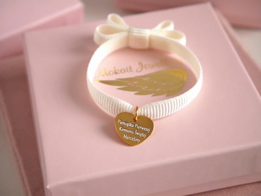 Prezent na Pierwszą Komunię Święta - Biała bransoletka z sercem dla dziewczynki - Bransoletka personalizowana