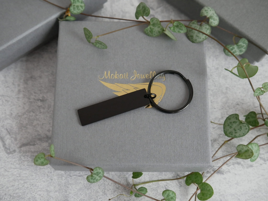 Brelok na walentynki czarny - Prezent  dla Niego - Dowolny grawer - P1210316.JPG