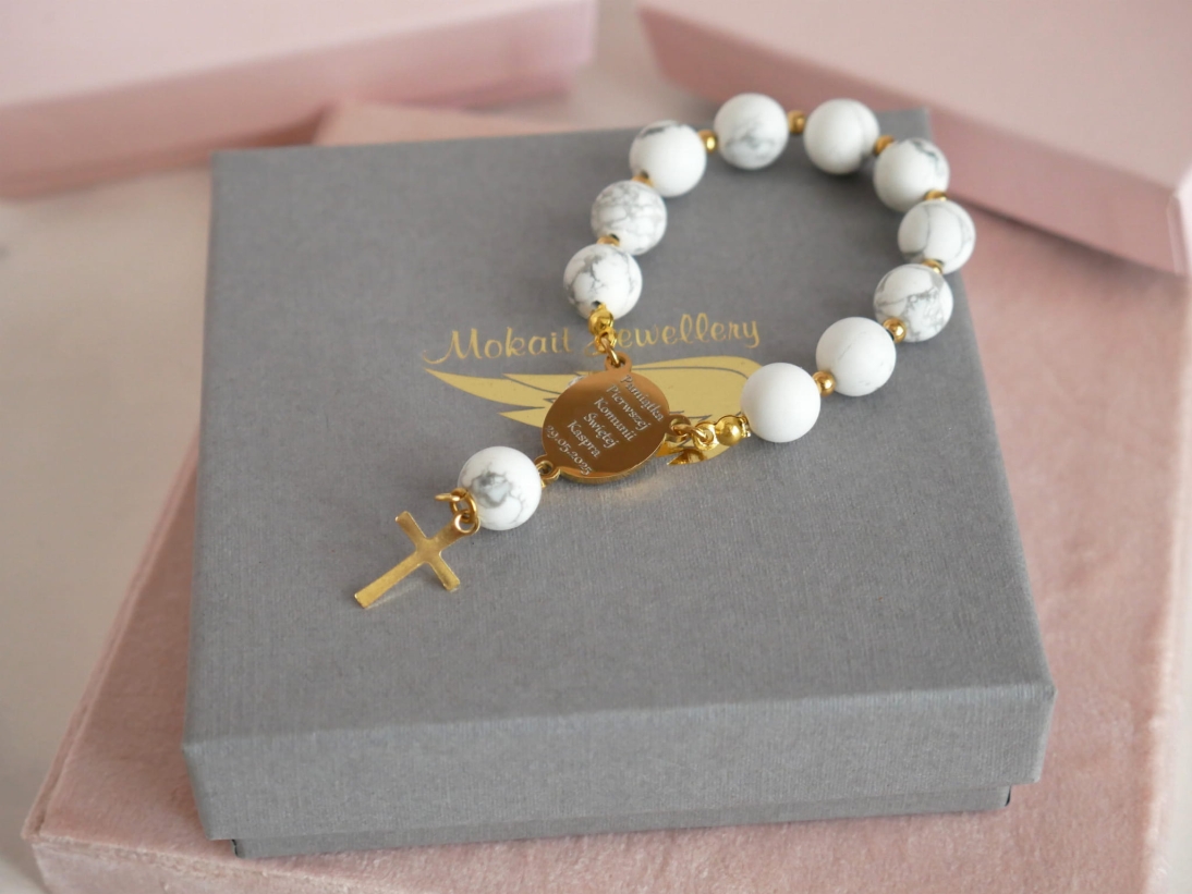 Pamiątka Pierwszej Komunii Świętej - Prezent na Komunię - Różaniec personalizowany Kamień Howlit matowy