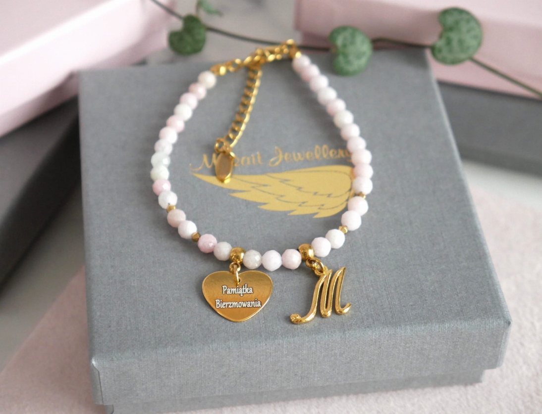 Prezent na Bierzmowanie - Bransoletka personalizowana z grawerem i literą - wybierz dowolną - Bransoletka z kamieni opal różowy - Prezent na Bierzmowanie - Bransoletka personalizowana z grawerem i literą - wybierz dowolną - Bransoletka z kamieni opal różowy