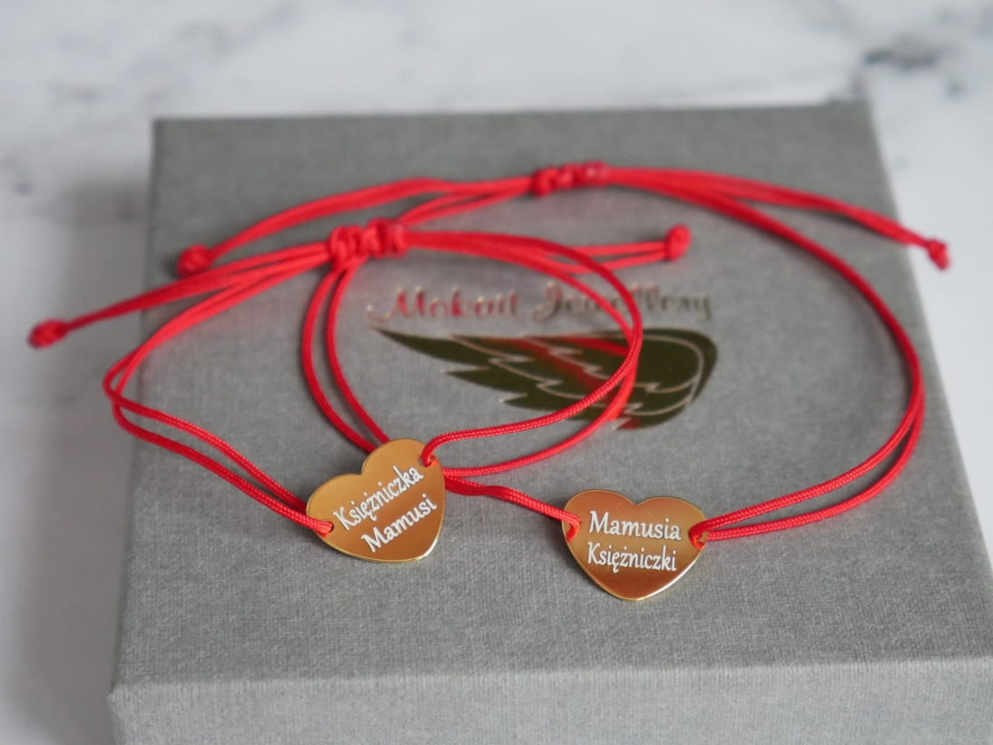 Bransoletki na czerwonym sznurku z serduszkiem dla Mamy i córki  - Bransoletki personalizowane - P1070671.JPG