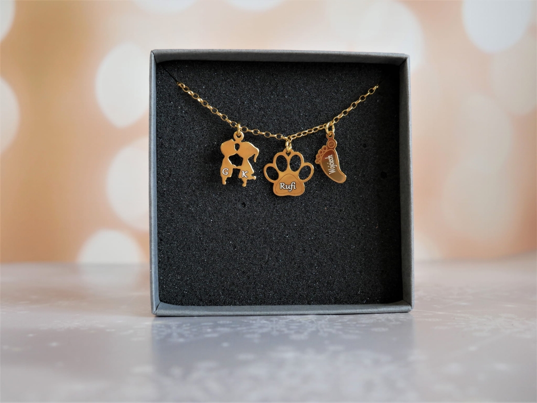 Konfigurator >> Naszyjnik + trzy dowolne zawieszki - Biżuteria personalizowana - P1090732.jpg