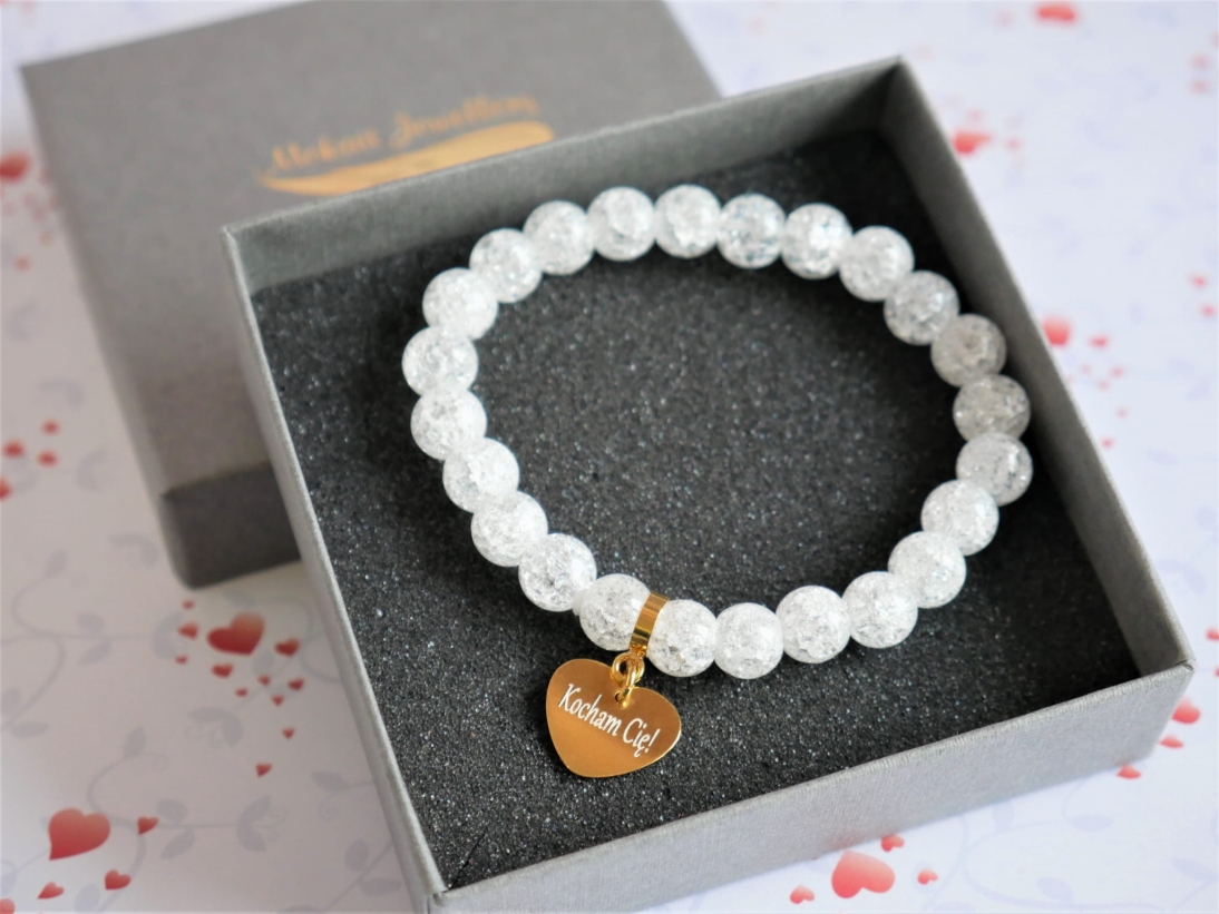 Configurator  >> Natural stone bracelet with one charm with your own engraving - Personalized jewelry - bransoletka w pudełeczku kamien kryształ biały z zawieszka serce z grawerem Kocham Cie