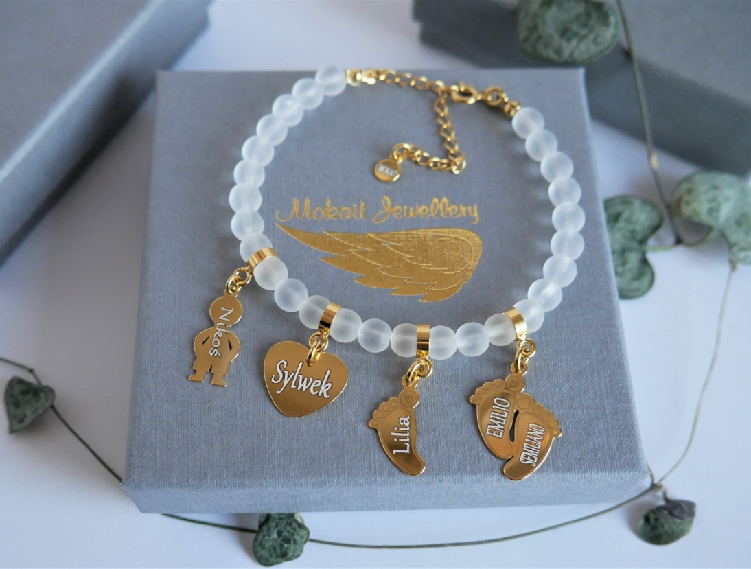 Konfigurator > Bransoletka regulowana alabaster matowy z czterema dowolnymi zawieszkami z grawerem - Biżuteria personalizowana - Bransoletka regulowana alabaster matowy z czterema dowolnymi zawieszkami z grawerem, Mokait
