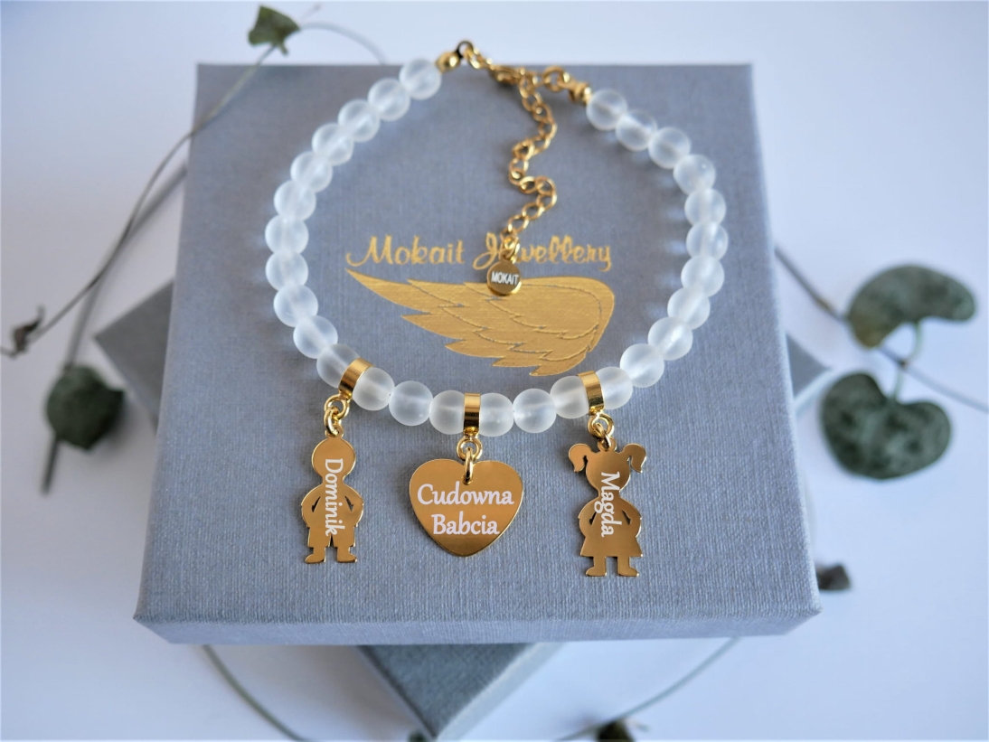 Bransoletka dla babci z dwoma wnukami Serce Cudowna Babcia kamień alabaster matowy z dowolnymi imionami 