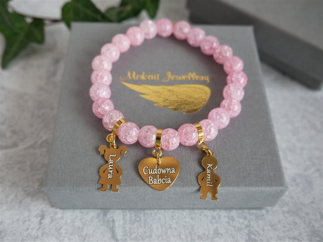 Bransoletka kamień kryształ różowy  dla Babci z wnukami i serce Cudowna Babcia - Pomysł na prezent na Dzień Babci - Bransoletka kamień kryształ różowy dla Babci z wnukami i serce Cudowna Babcia - Pomysł na prezent na Dzień Babci
