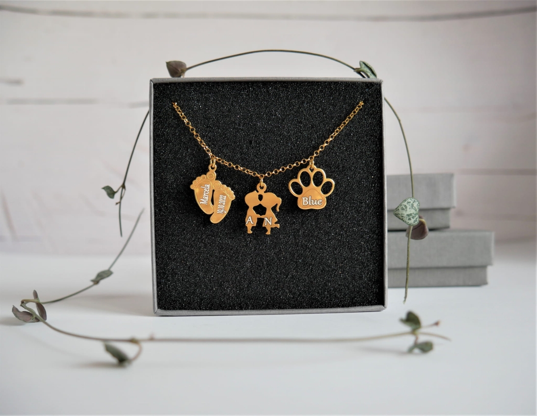 Konfigurator >> Naszyjnik + trzy dowolne zawieszki - Biżuteria personalizowana - Naszyjnik + trzy dowolne zawieszki - Biżuteria personalizowana