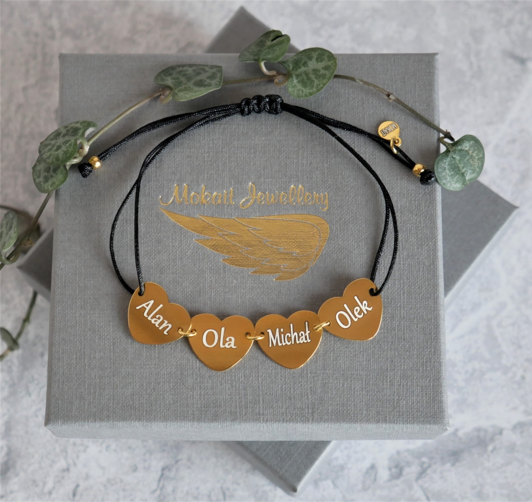  Bransoletka na czarnym sznureczku  z czterema sercami z dowolnymi imionami - Bransoletka personalizowana - Bransoletka na czarnym sznureczku z czterema sercami z dowolnymi imionami - Bransoletka personalizowana