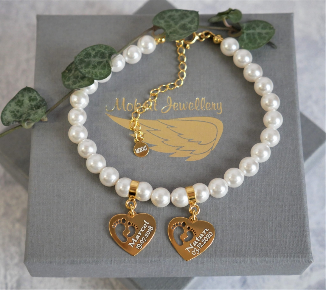 Bransoletka perełki z sercami ze stópkami z dowolną personalizacją - bransoletka personalizowana - Bransoletka perełki z sercami ze stópkami z dowolną personalizacją - bransoletka personalizowana