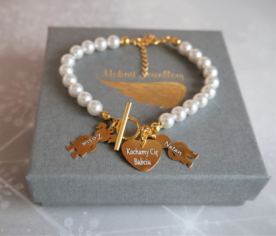 Bransoletka perły z sercem Kochamy Cię Babciu + imiona wnuków - Bransoletka personalizowana dla Babci - Dzień Babci - Bransoletka perły z sercem Kochamy Cię Babciu + imiona wnuków - Bransoletka personalizowana dla Babci - Dzień Babci