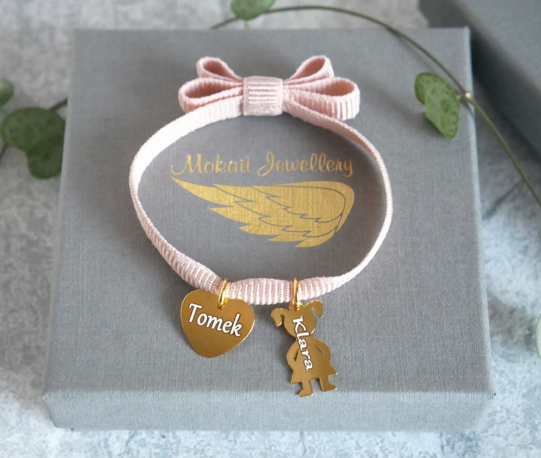 Bransoletka z kokardką kolor pudrowy róż z sercem i córką z imieniem - Bransoletka personalizowana kokardkowa - Bransoletka z kokardką kolor pudrowy róż z sercem i córką z imieniem - Bransoletka personalizowana kokardkowa
