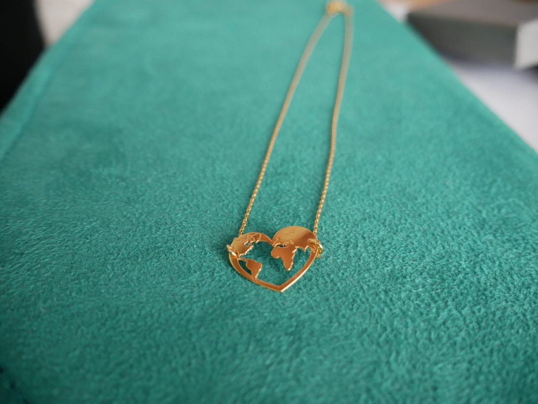 Naszyjnik Mapa Świata w Sercu - kula ziemska łańcuszek na prezent  - P1060188.JPG