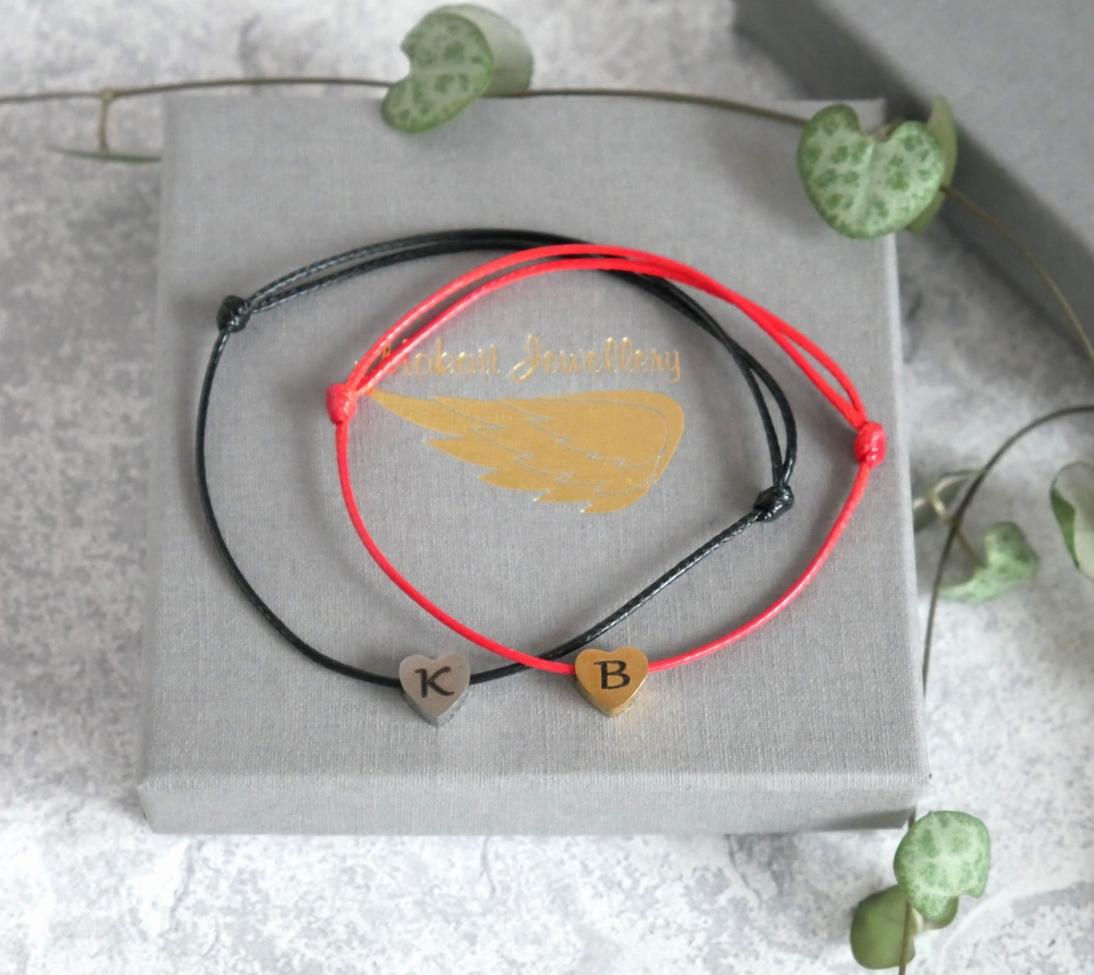 Zestaw Bransoletek  Dla Niej i dla niego z inicjałami - Zestaw dla zakochanych - Bransoletki dla Par  - Zestaw Bransoletek Dla Niej i dla niego z inicjałami - Zestaw dla zakochanych - Bransoletki dla Par